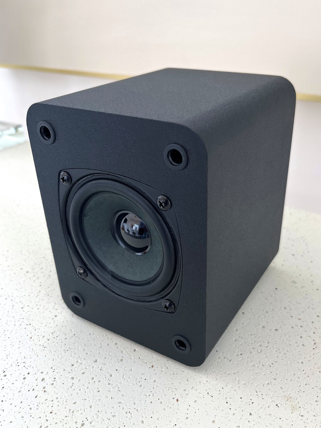 HouseWaves-One: Desktop Home Assistant Audio Speaker. Whole-Home, Multi-Room Synchronized Audio & TTS Notifications