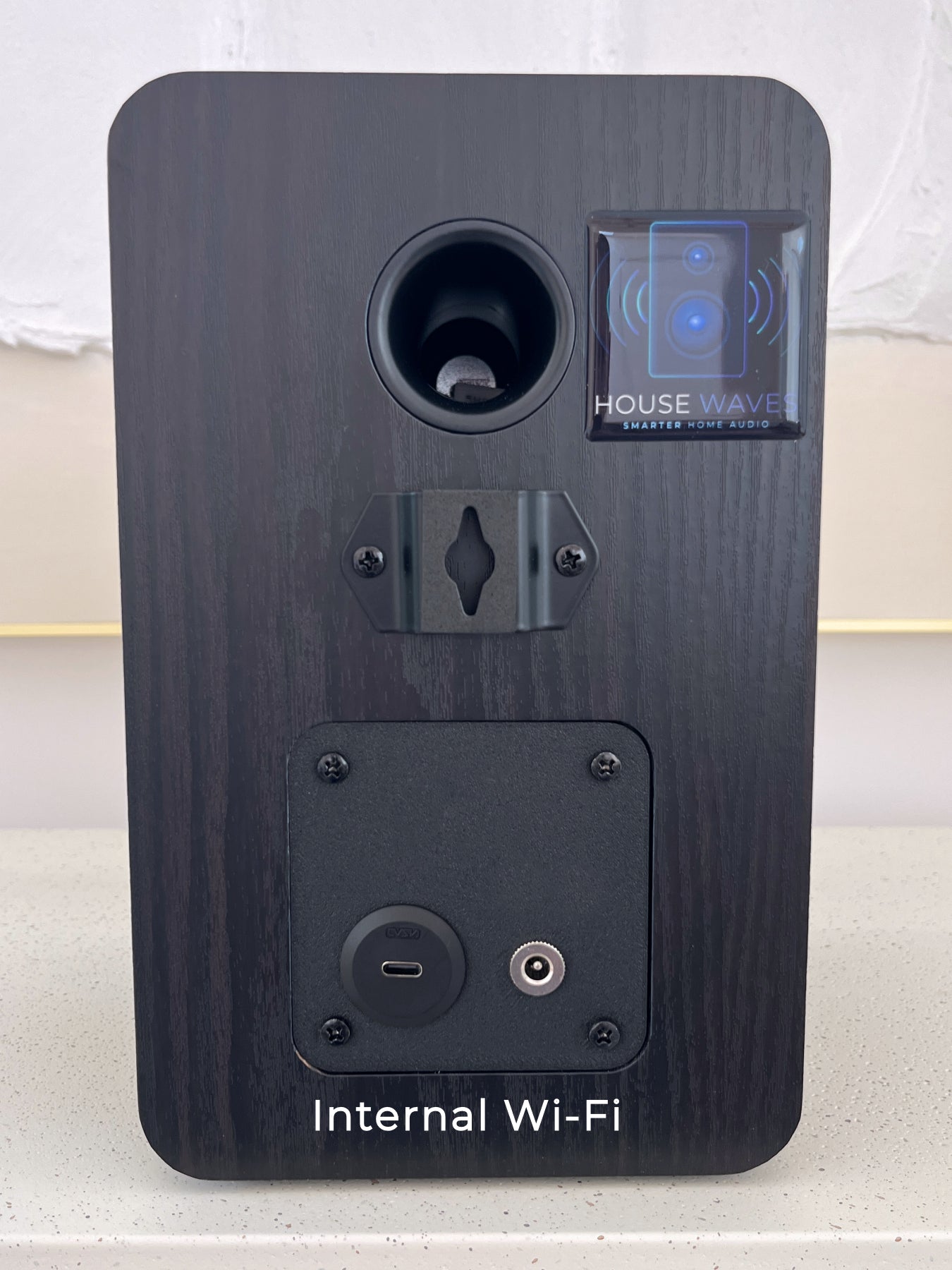HouseWaves-Three: Home Assistant Bookshelf Speaker. Multi-Room Audio & Notifications
